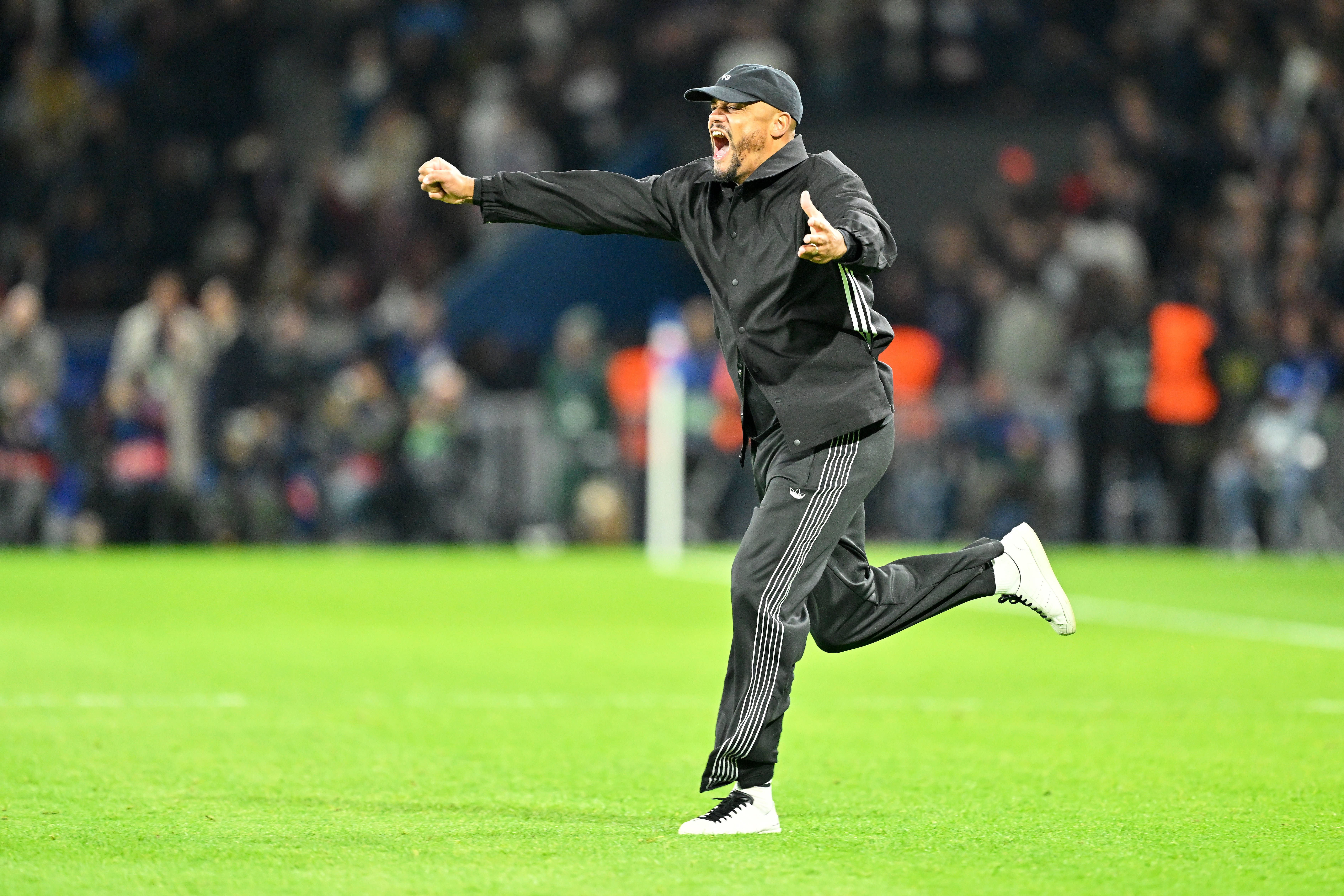 世界杯官方app下载入口-孔帕尼：我们上半场确实本可以做得更好，但不能忘记3天1赛的疲劳